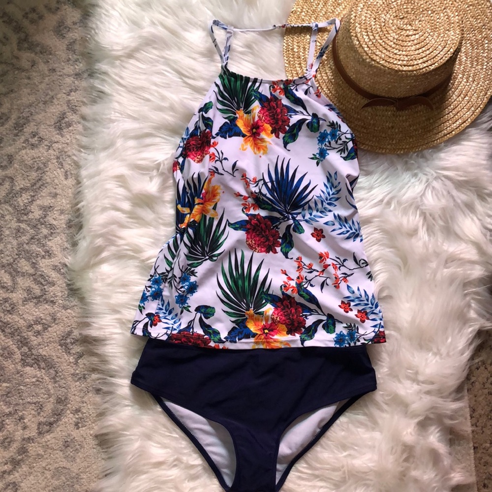 Hawaiian tankini swim bathing suit two piece modest  coverage🌺